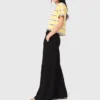 Ausgestellte Hose