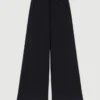 Ausgestellte Hose