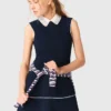 Ausgestelltes Kleid mit Kontrastbesatz