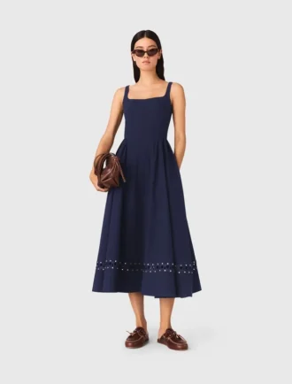 Ausgestelltes Midikleid