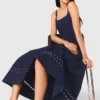 Ausgestelltes Midikleid
