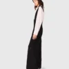 Bestickte Hose mit Hosenträgern Bestickte Hose mit Hosenträgern