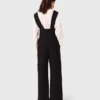 Bestickte Hose mit Hosenträgern Bestickte Hose mit Hosenträgern