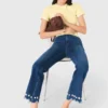 Bootcut-Jeans mit Perlenverzierung Bootcut-Jeans mit Perlenverzierung
