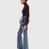 Bootcut-Jeans mit Reißverschlusstaschen Bootcut-Jeans mit Reißverschlusstaschen