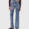 Bootcut-Jeans mit Reißverschlusstaschen Bootcut-Jeans mit Reißverschlusstaschen