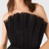Bustierkleid aus Tüll und Organza Bustierkleid aus Tüll und Organza
