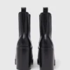 Chelsea-Stiefel aus Leder mit Absatz Chelsea-Stiefel aus Leder mit Absatz