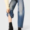 Chelsea-Stiefel aus Leder mit Absatz Chelsea-Stiefel aus Leder mit Absatz