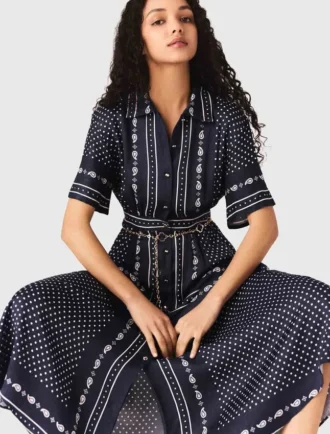 Fließendes, gemustertes Maxikleid