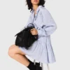 Fließendes Hemdkleid mit Nieten