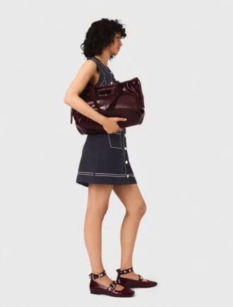 Gerades Kleid aus gestricktem Gewebe