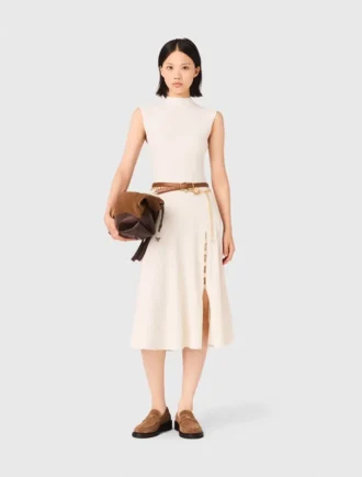 Geripptes Kleid mit Seitenschlitz