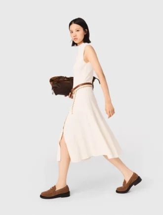 Geripptes Kleid mit Seitenschlitz