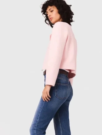 Gesteppte, kurz geschnittene Strickjacke