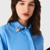 Hemd mit abnehmbarem Schmuck Hemd mit abnehmbarem Schmuck