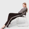 Hose mit geraden Streifen Hose mit geraden Streifen