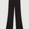 Hose mit Schlitz
