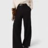 Hose mit weitem Bein Hose mit weitem Bein