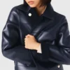 Jacke aus Leder und Kunstfell