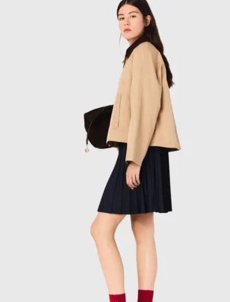 Jacke mit abnehmbarem Kontrastkragen
