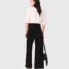 Jeans mit geradem Bein und aufgesetzten Taschen