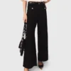 Jeans mit geradem Bein und aufgesetzten Taschen