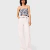 Jeans mit hoher Taille und weitem Bein Jeans mit hoher Taille und weitem Bein