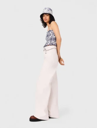 Jeans mit hoher Taille und weitem Bein