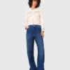 Jeans mit Strasssteinen