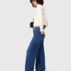 Jeans mit Strasssteinen