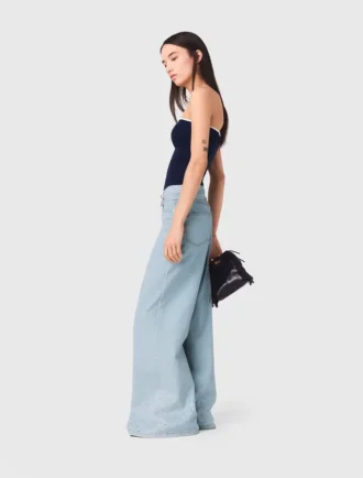 Jeans mit weitem Bein und Strasssteinen