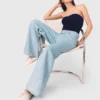 Jeans mit weitem Bein und Strasssteinen