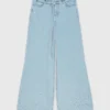 Jeans mit weitem Bein und Strasssteinen