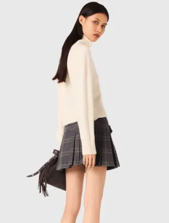 Kaschmirpullover mit hohem Kragen