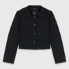 Kurze Jacke mit abnehmbarem Pelzkragen Kurze Jacke mit abnehmbarem Pelzkragen