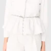 Kurze Jacke mit verziertem Gürtel Kurze Jacke mit verziertem Gürtel