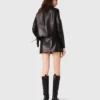 Kurze Lederjacke