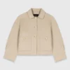 Kurze Wolljacke mit Falten am Rücken