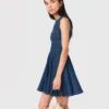 Kurzes, ausgestelltes Jeans-Kleid