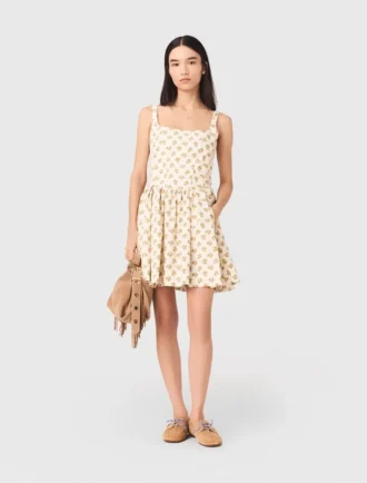 Kurzes, ausgestelltes Kleid mit Muster