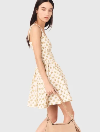 Kurzes, ausgestelltes Kleid mit Muster