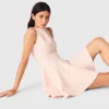 Kurzes, ausgestelltes Tweed-Kleid Kurzes, ausgestelltes Tweed-Kleid