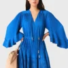 Kurzes Faltenkleid