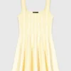 Kurzes Kleid aus Jacquard-Strick