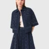 Kurzes Shirt mit Nieten Kurzes Shirt mit Nieten