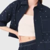 Kurzes Shirt mit Nieten Kurzes Shirt mit Nieten