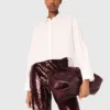 Kurzes Shirt mit Schmuckdetail Kurzes Shirt mit Schmuckdetail
