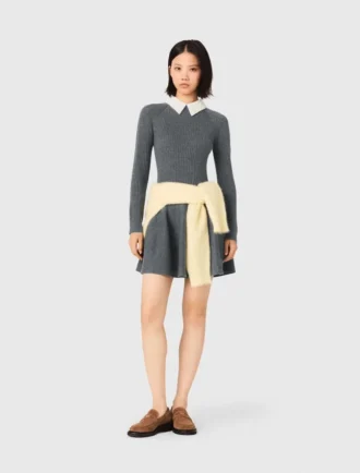 Kurzes Strickkleid mit Perlenbesetztem Kragen