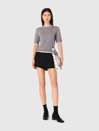 Kurzärmeliger Pullover mit Strasssteinen